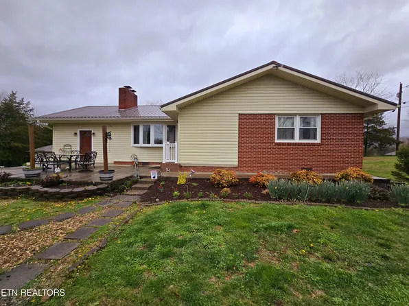 165 Golf Course Rd, Ewing, VA 24248