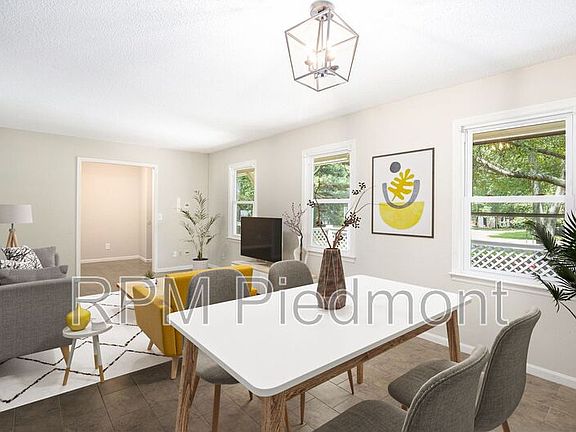 3rd image of 2716 Deerwood Trl