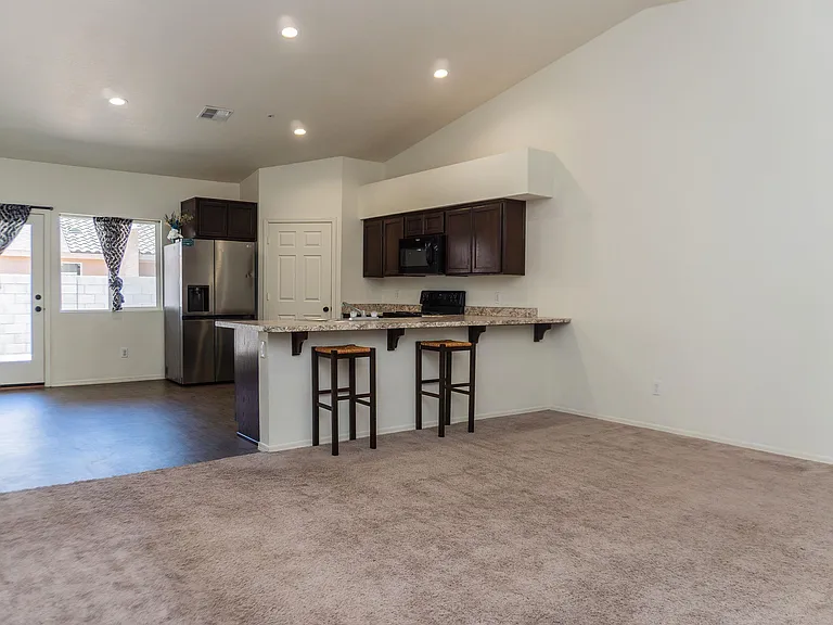 7352 E 38th St — Photo 3
