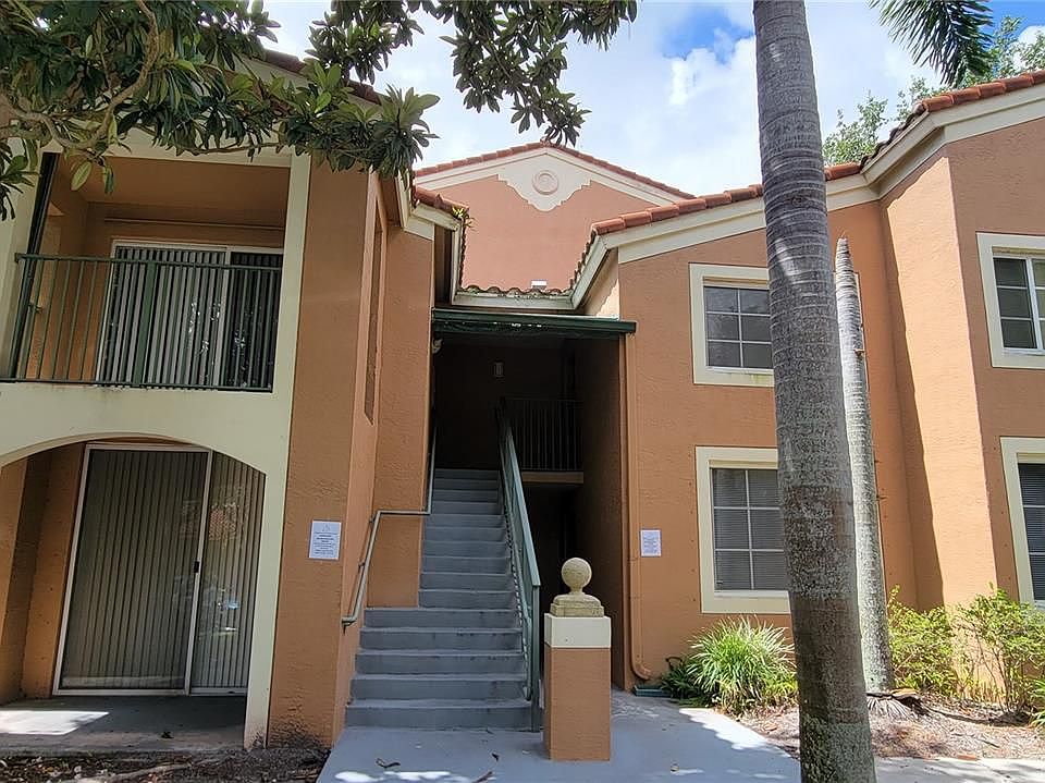 1st image of 4832 N State Road 7 APT 208