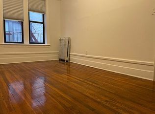 3080 32nd St APT 19, Astoria, NY 11102