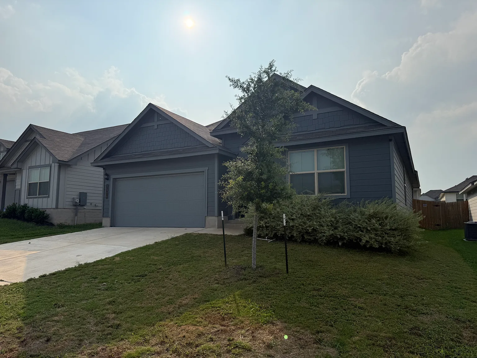4 bed, 1796 sqft, $1,999 — Photo 2