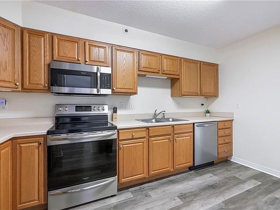 4th image of 1940 Westminster Cir APT 7-6