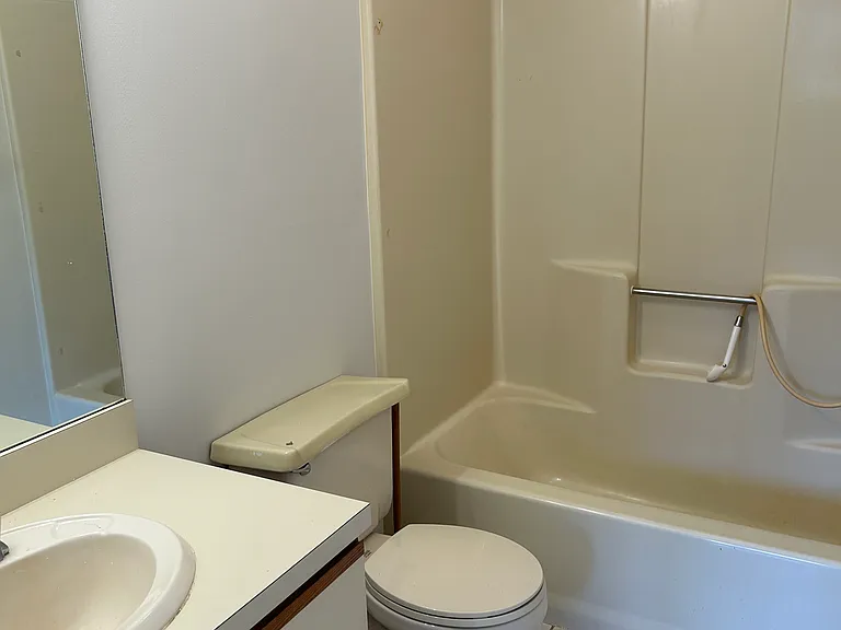 124 Skyview Dr #124 — Photo 3