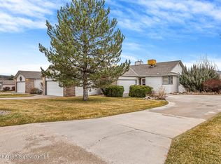 12 W Ridge Ct, Parachute, CO 81635