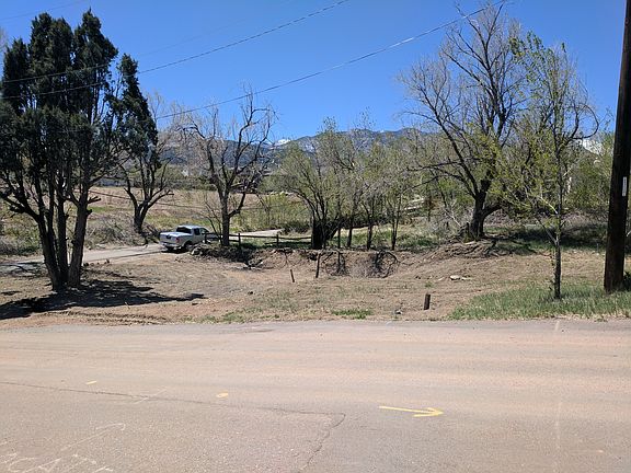 4th image of 1304 W Costilla St