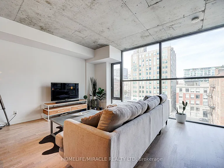 25 Oxley St #701 — Photo 26