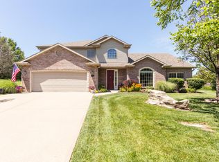 1903 Granite Oaks Ct, Columbia, MO 65203