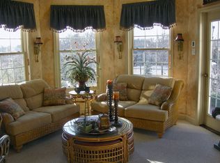 34 Longacre Dr, Collegeville, PA 19426