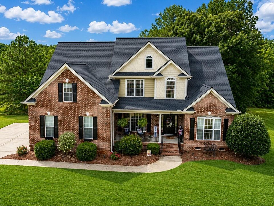 1st image of 105 Aviary Ct