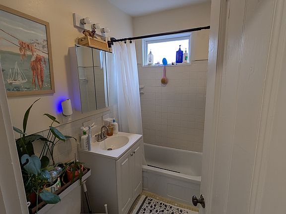 5th image of 17-19 Cameron Ave #1B