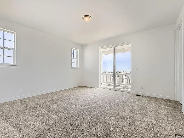 1 bed, 1200 sqft, $1,600 — Photo 4