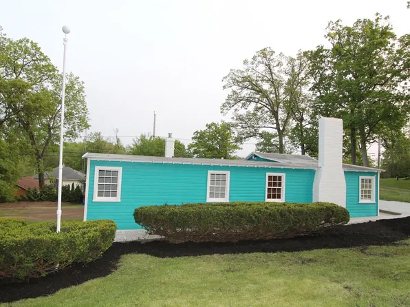 30021 Circle DRIVE, Burlington, WI 53105