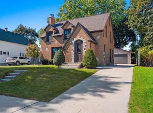 1036 N 17th STREET, Manitowoc, WI 54220