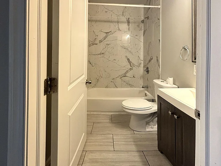 5515 Ludlow St — Photo 3