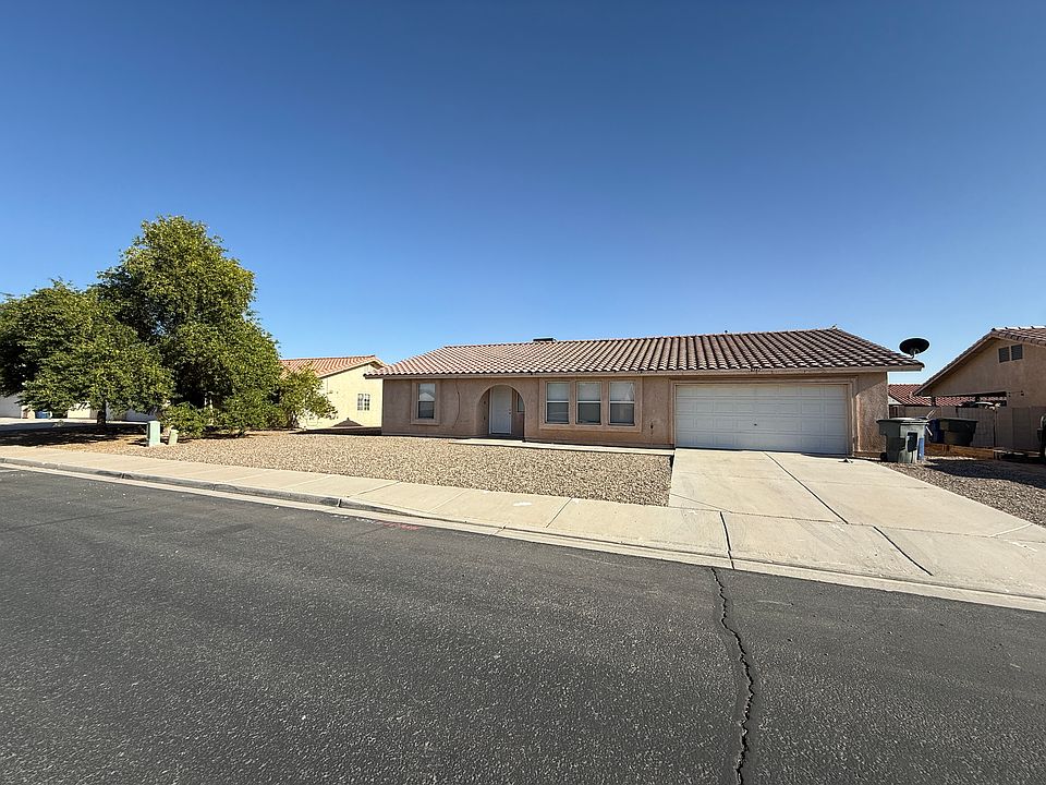 1st image of 6141 E 40th Pl