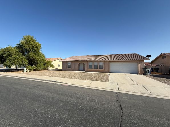 6141 E 40th Pl