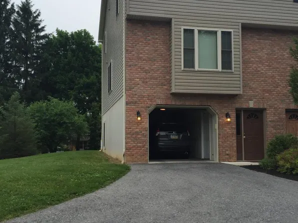 151 Sylvan Crest Dr, Hollidaysburg, PA 16648
