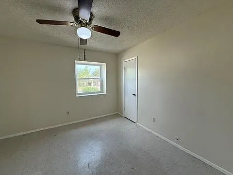 411 Buckboard Blvd — Photo 9