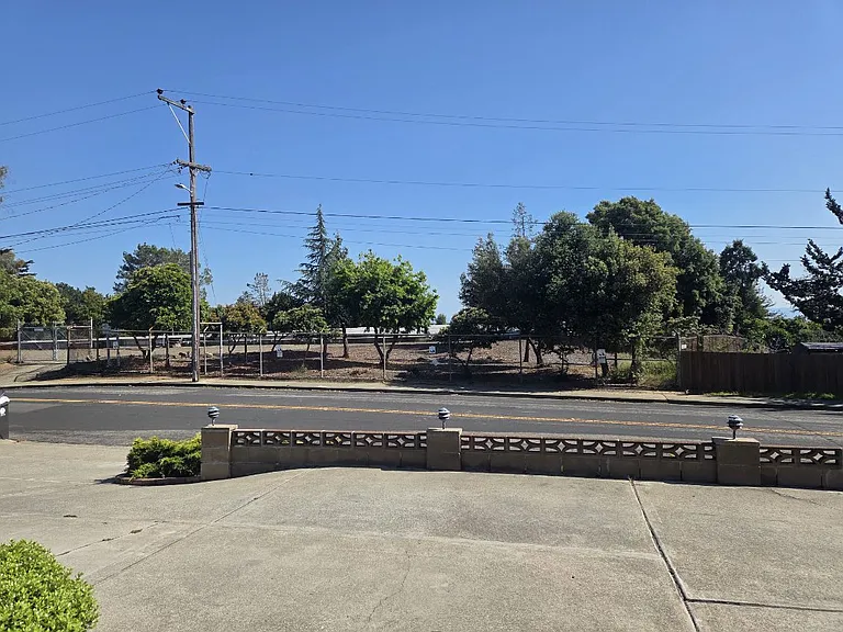 18091 Lamson Rd — Photo 6