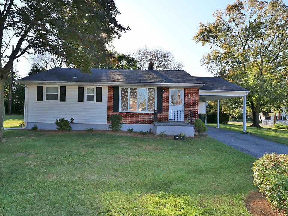 1st image of 901 Sheridan Dr