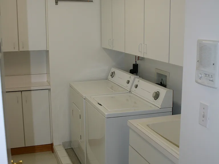 2126 Fox Way — Photo 16