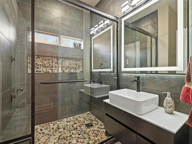 10900 Sky Rock Dr — Photo 16