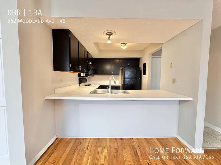 562 Woodland Ave #42 — Photo 8