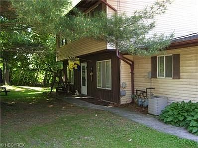 3rd image of 1133 Rosewood Dr NE