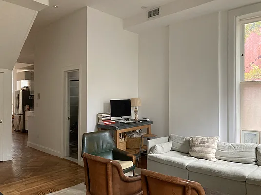 Rented by Owner | media 12