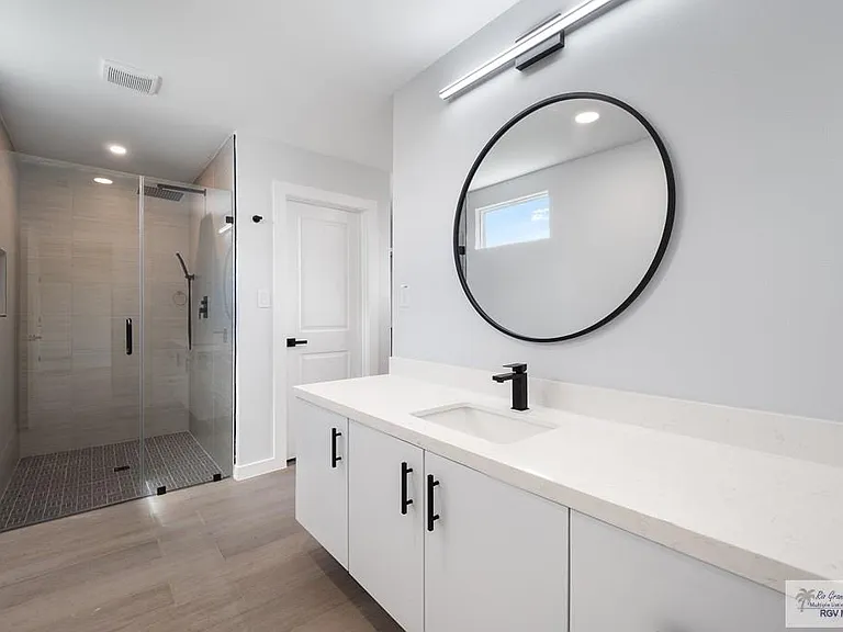 6217 Mackenna Dr — Photo 21