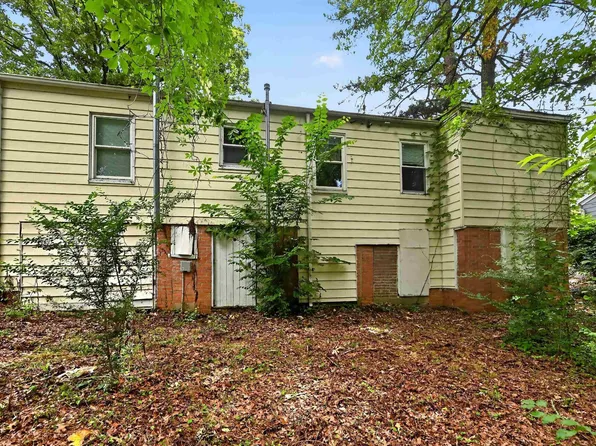 210 Belmont Dr, Pine Bluff, AR 72116