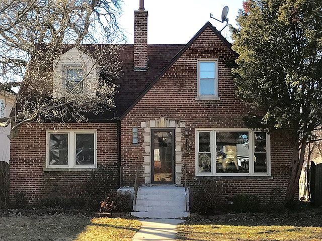 1st image of 10724 S Artesian Ave