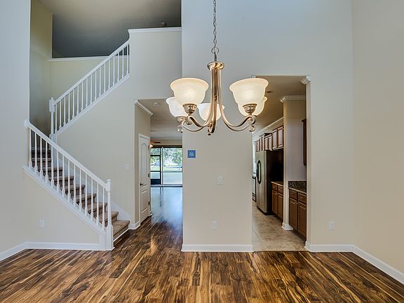4th image of 12446 Chenwood Ave