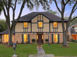 4903 Oak Shadows Dr, Houston, TX 77091