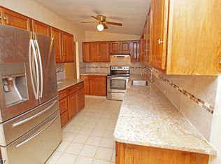 10 Crescent Rd, Andover, NJ 07821