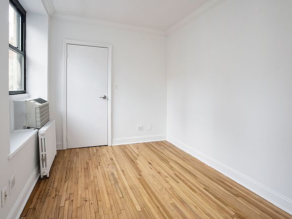 5th image of 401 W 45th St APT 4B
