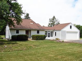 5 N Fairfield Rd, Round Lake, IL 60073