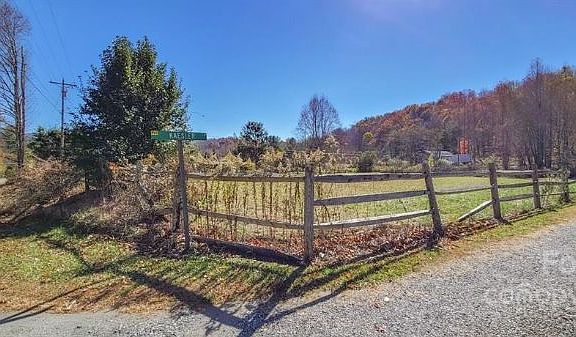 3rd image of 89 Kaesler Ln