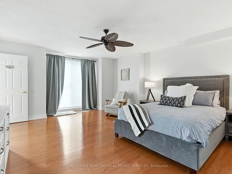 442 Maple Ave #7 — Photo 26
