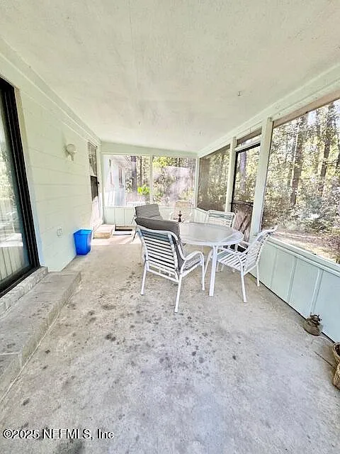 3 bed, 2.0 bath, 1330 sqft, $1,950 — Photo 4