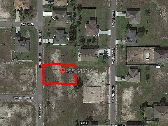 2nd image of 109 SW 37th Place