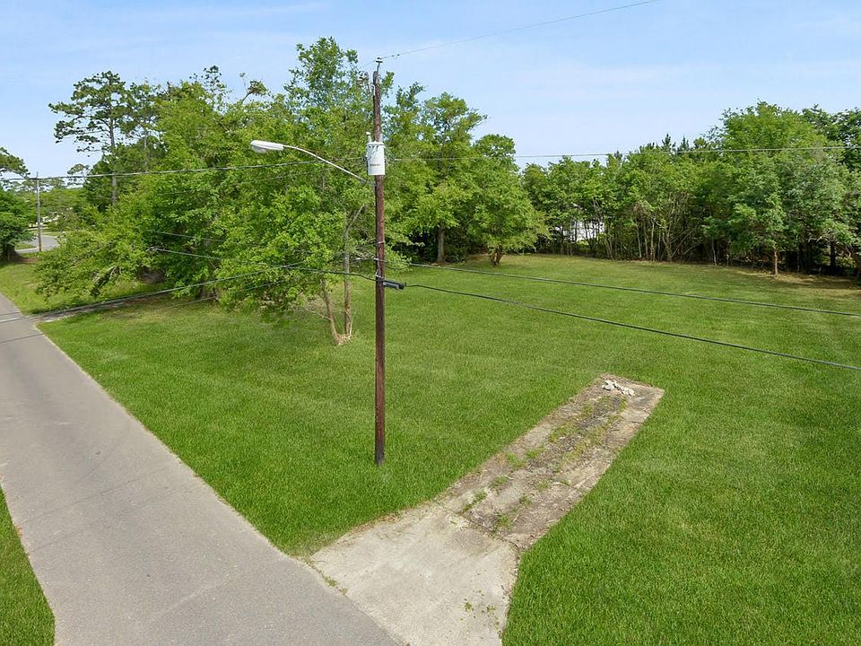 1st image of 105 Melody Ln