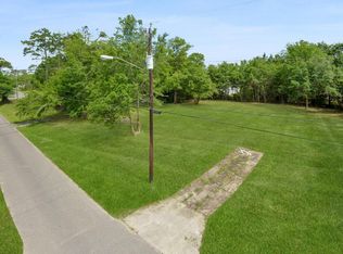 105 Melody Ln, Bay Saint Louis, MS 39520