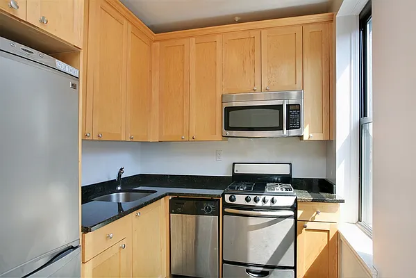 Rented by Corcoran | media 21