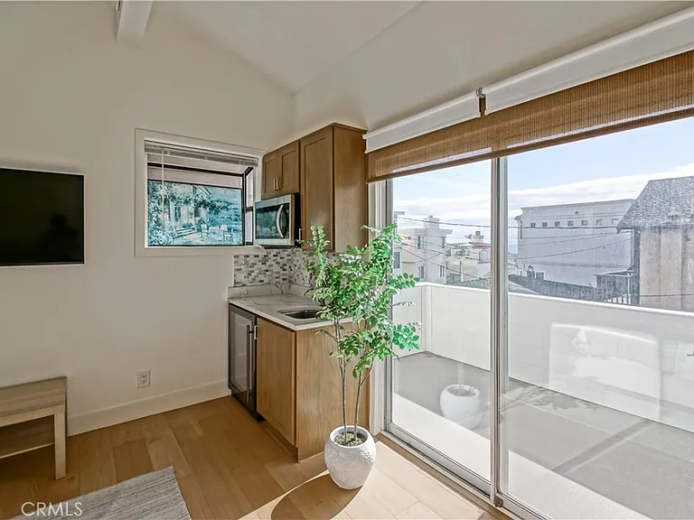 320 Marine Ave — Photo 34