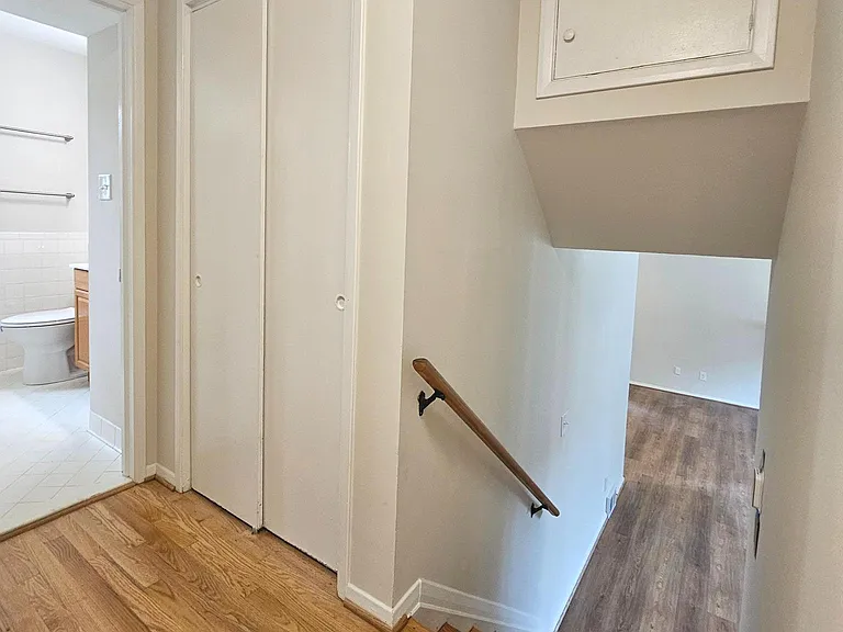 7606 Gresham St — Photo 23