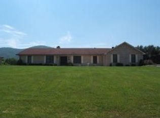 4631 Red Barn Ln, Roanoke, VA 24012