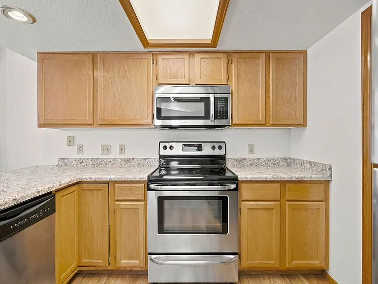518 1/2 Eastgate Ct #1 — Photo 6