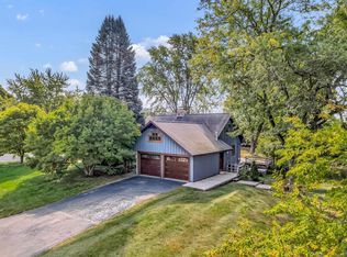 536 W 44th St, Fremont, MI 49412